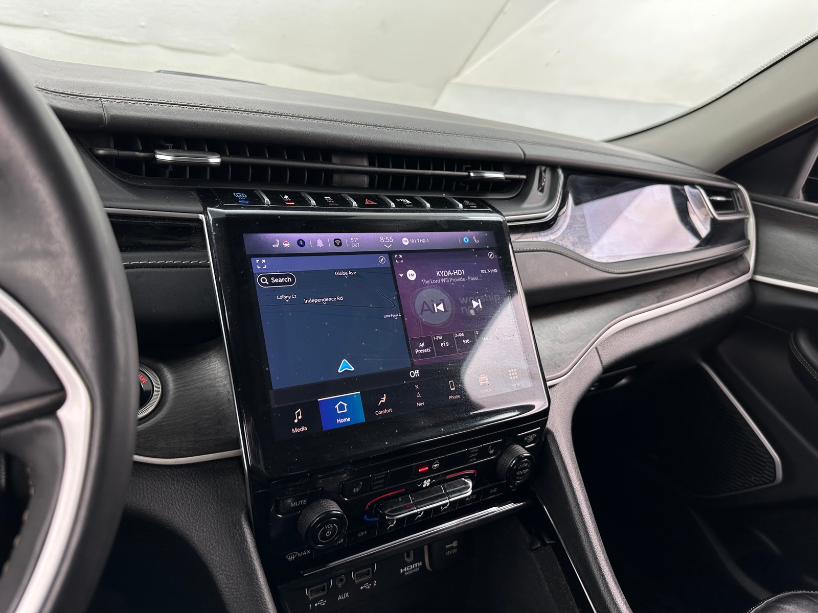 Thumbnail: 2022 Jeep Grand Cherokee - 3