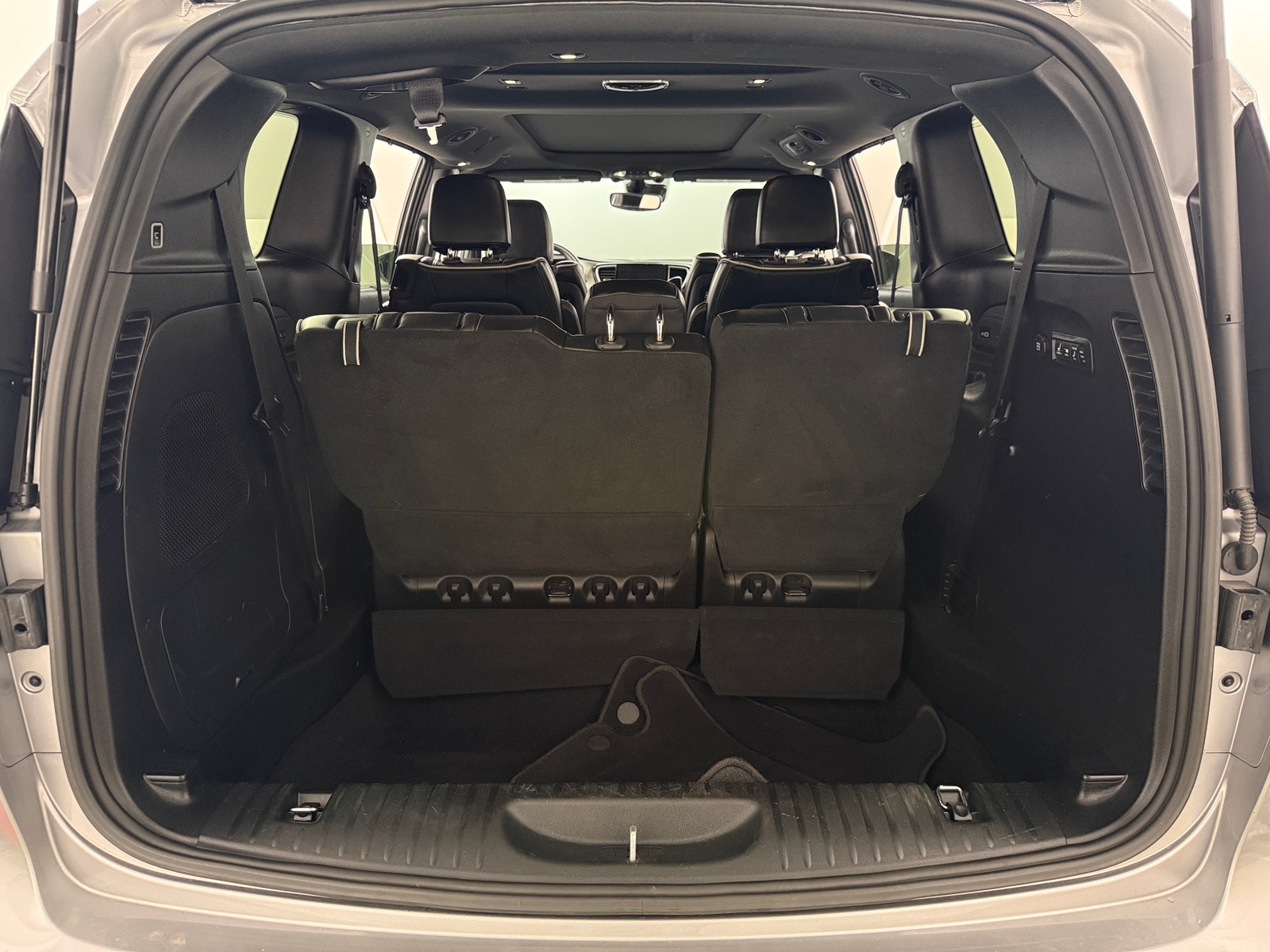 Thumbnail: 2021 Chrysler Pacifica - 6