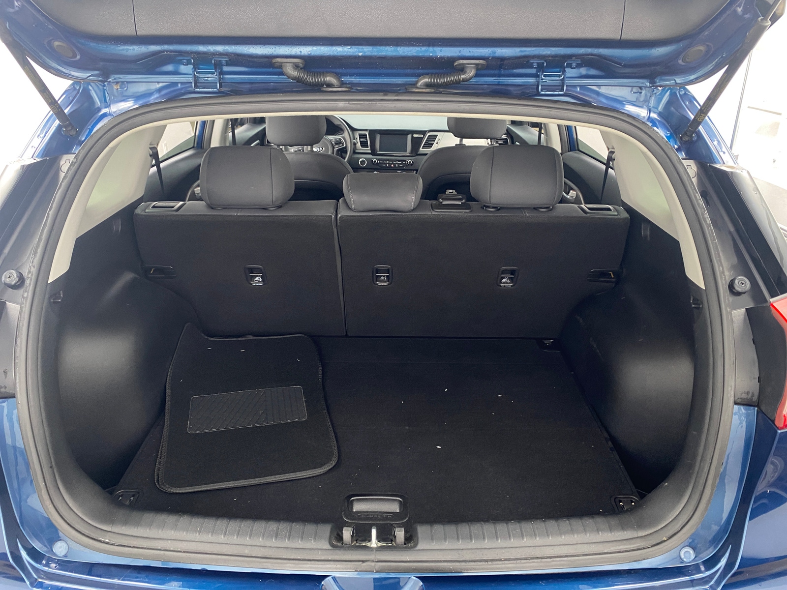 Thumbnail: 2019 Kia Niro - 7