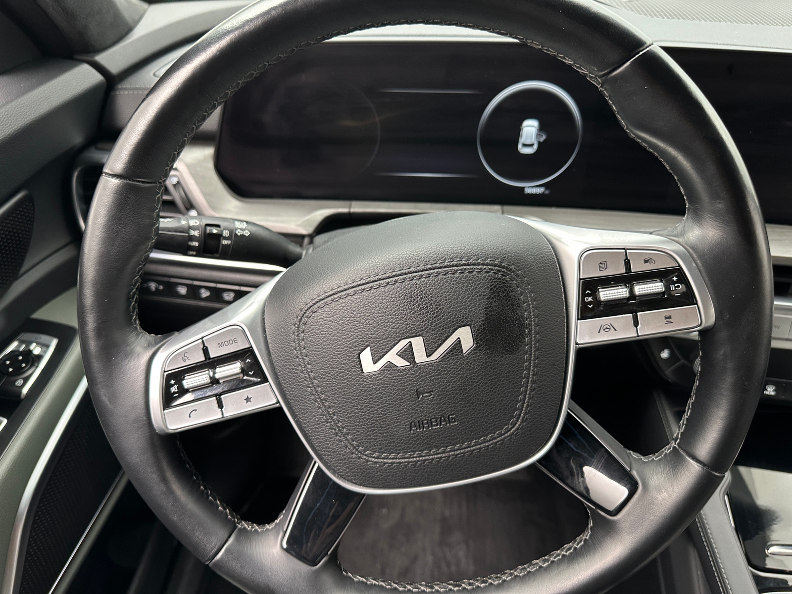 Thumbnail: 2023 Kia Telluride - 4