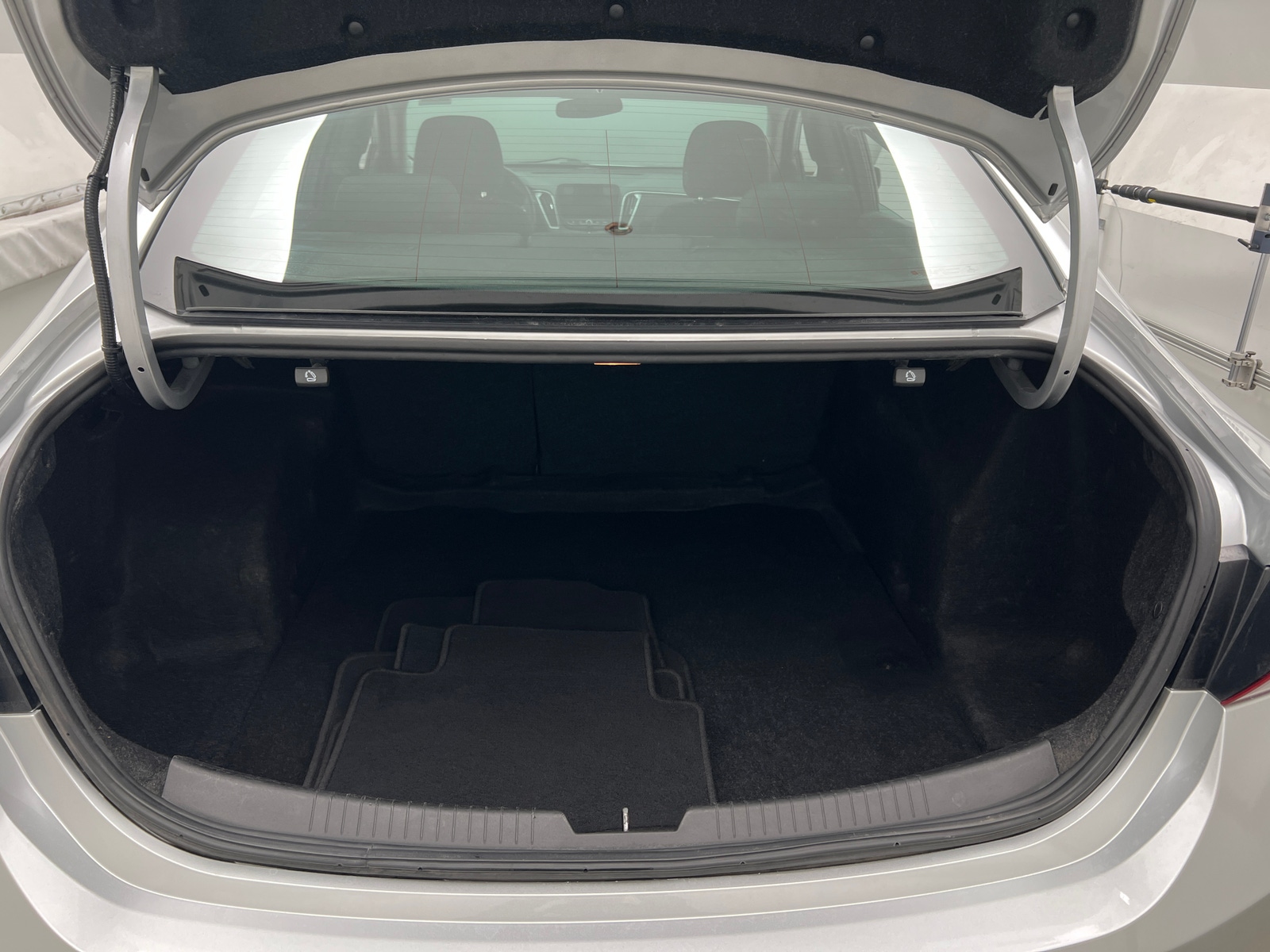 Thumbnail: 2022 Chevrolet Malibu - 7