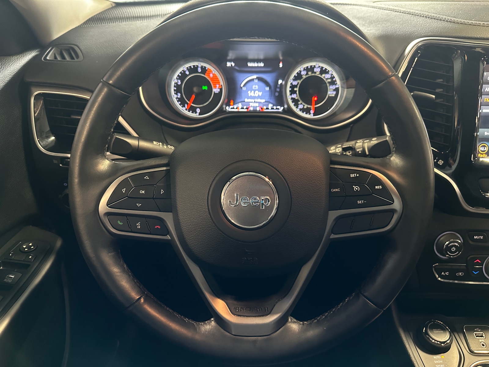 Thumbnail: 2019 Jeep Cherokee - 4