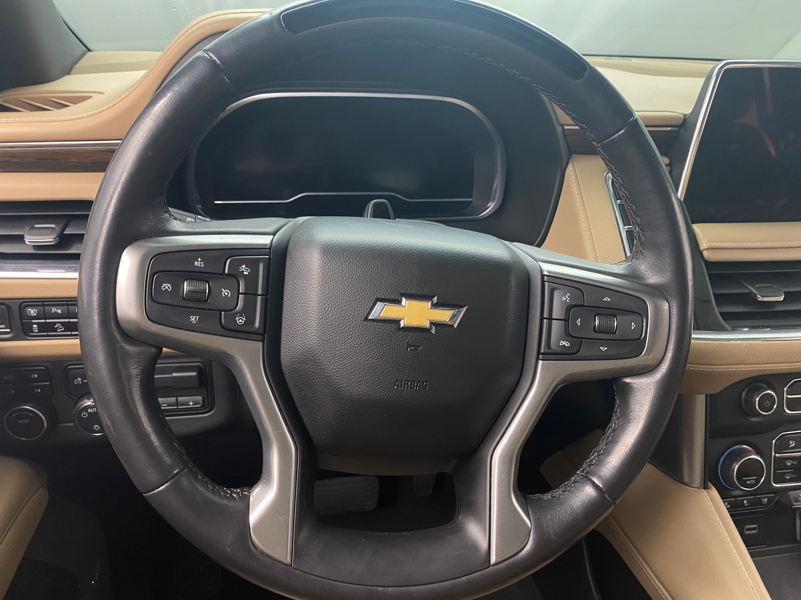 Thumbnail: 2023 Chevrolet Tahoe - 4