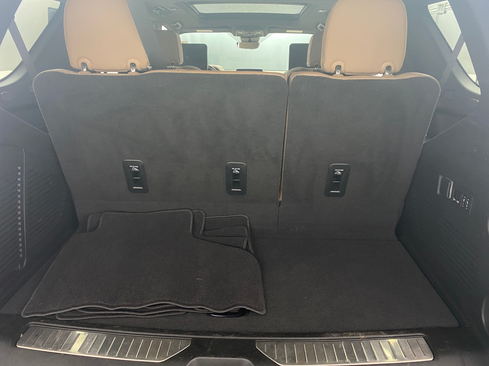 Thumbnail: 2023 Chevrolet Tahoe - 6