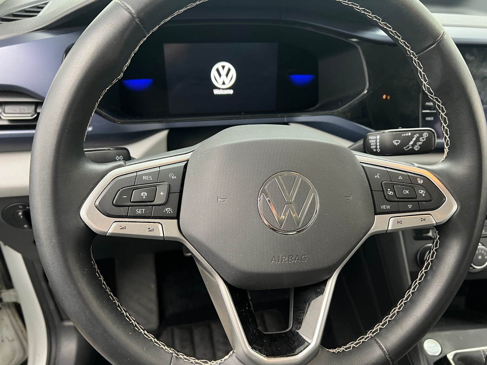 Thumbnail: 2022 Volkswagen Taos - 5