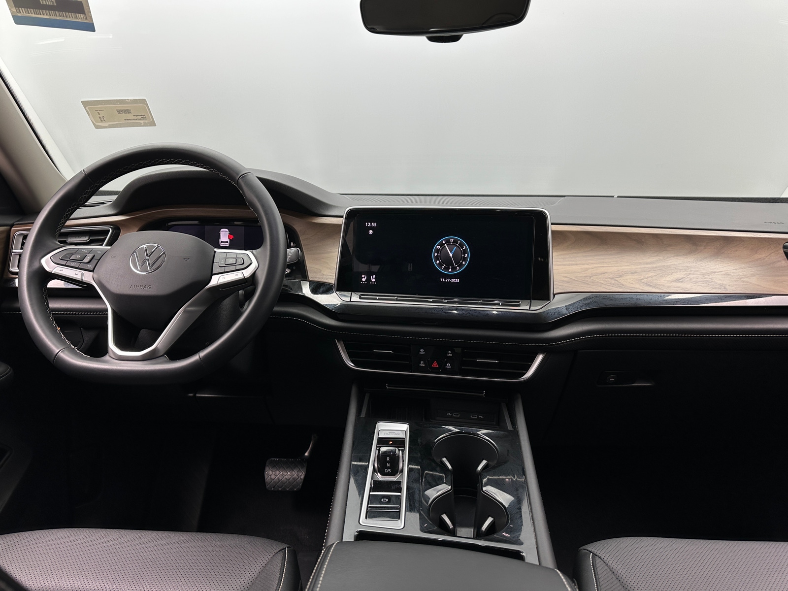 Thumbnail: 2025 Volkswagen Atlas - 2