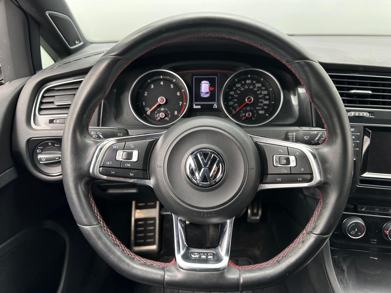 Thumbnail: 2015 Volkswagen Golf - 5