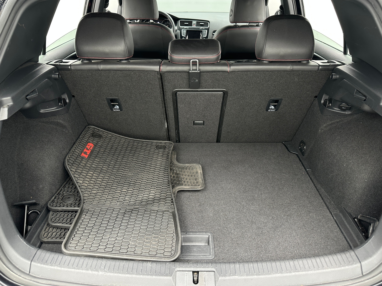 Thumbnail: 2015 Volkswagen Golf - 7