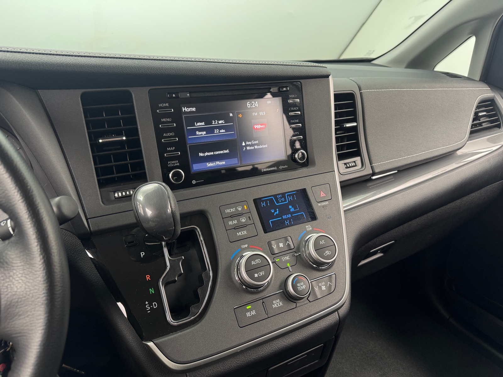 Thumbnail: 2020 Toyota Sienna - 3