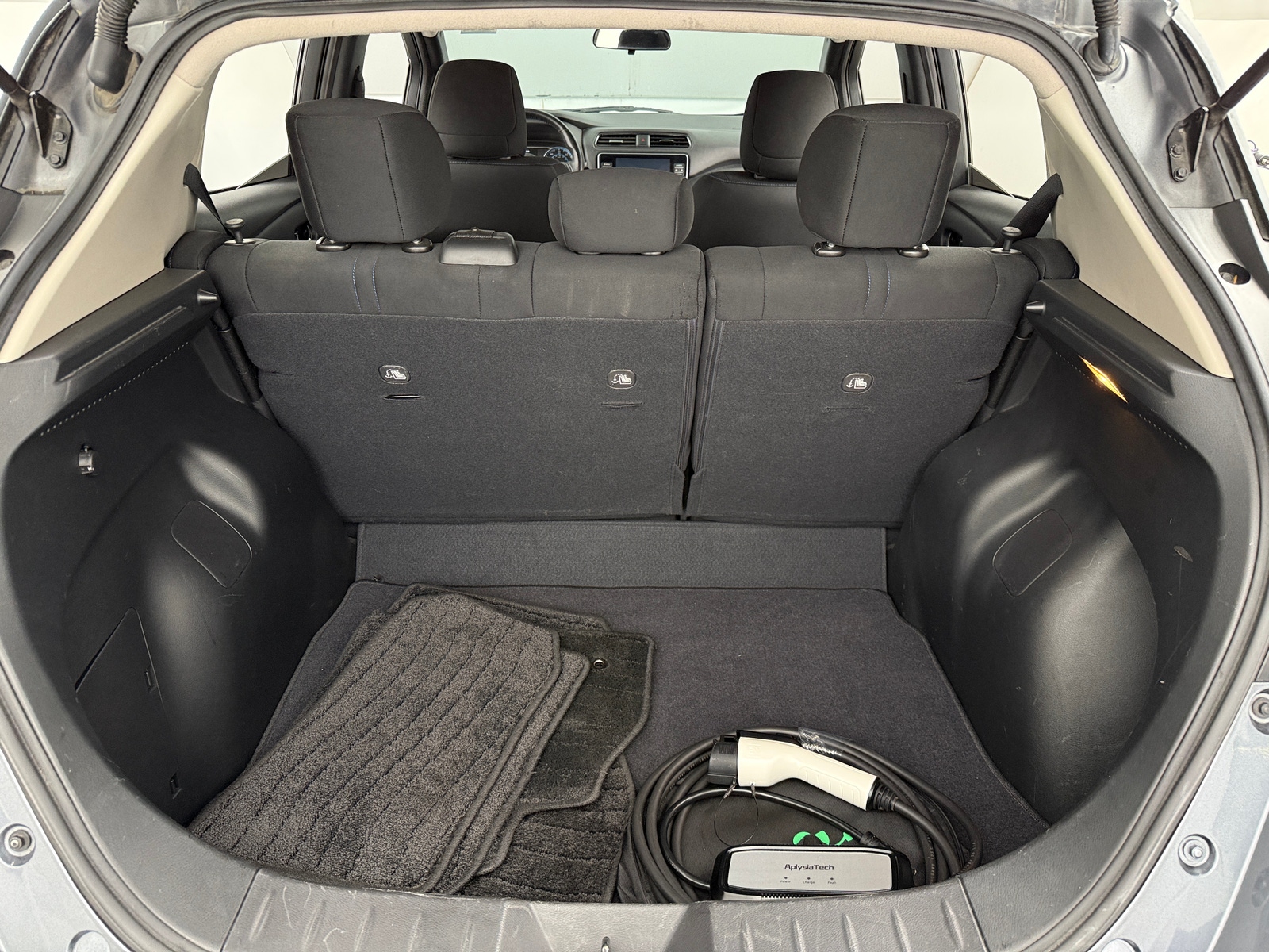 Thumbnail: 2020 Nissan Leaf - 7