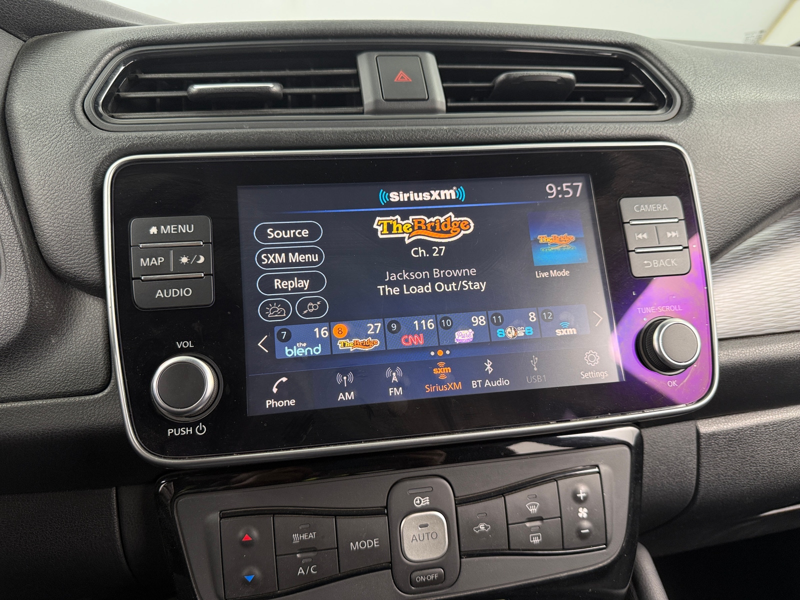 Thumbnail: 2020 Nissan Leaf - 4