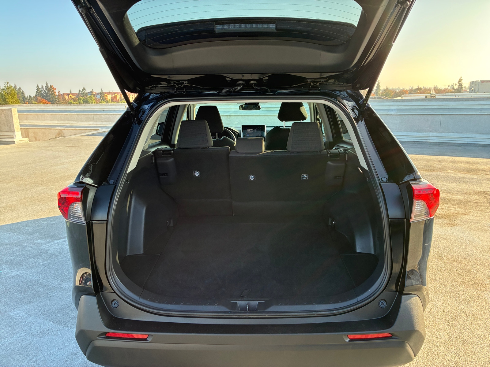 Thumbnail: 2025 Toyota RAV4 - 6