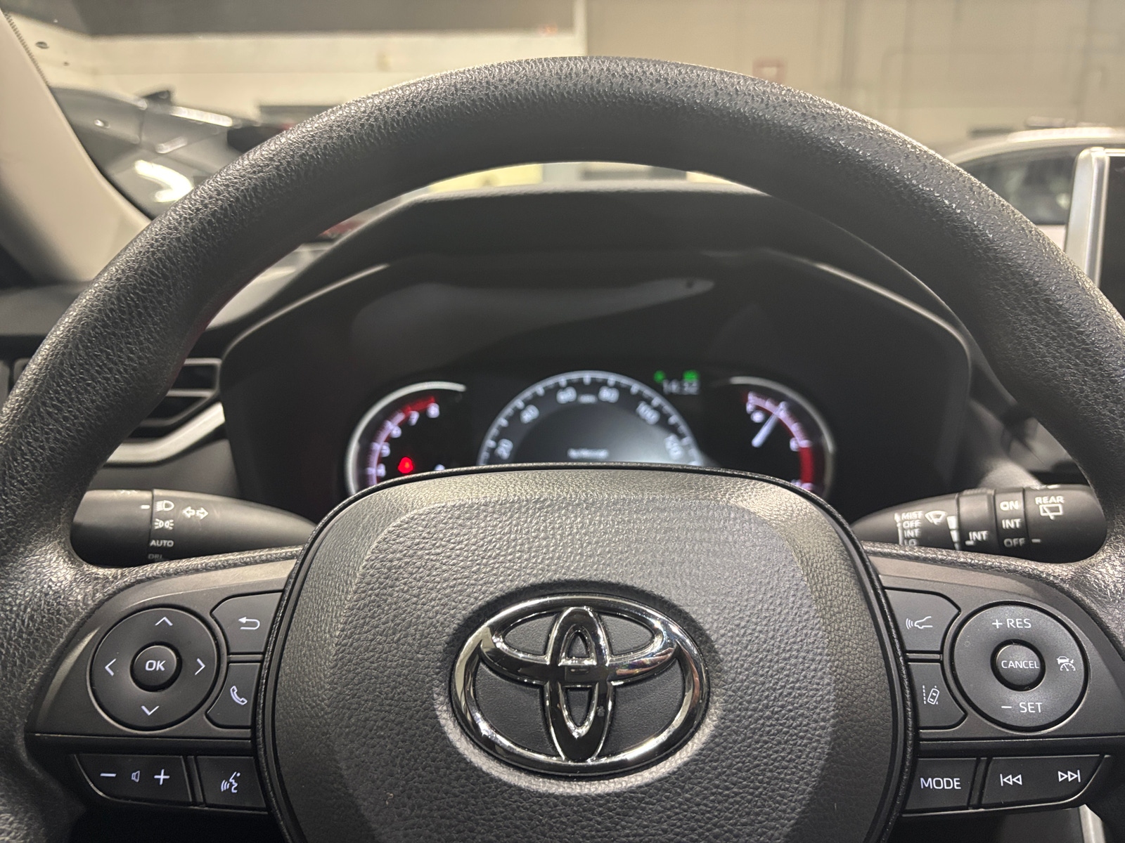 Thumbnail: 2025 Toyota RAV4 - 5