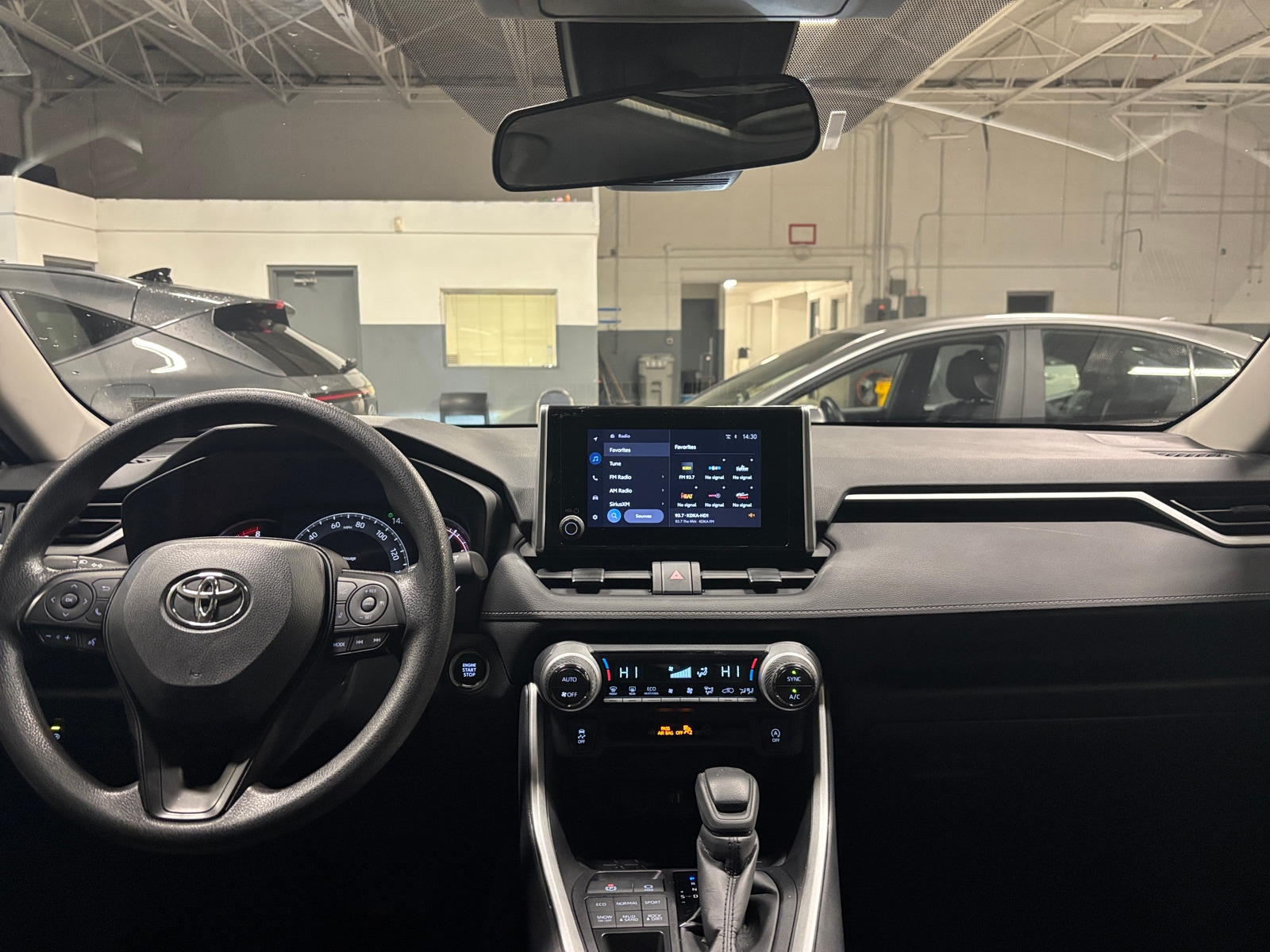 Thumbnail: 2025 Toyota RAV4 - 3