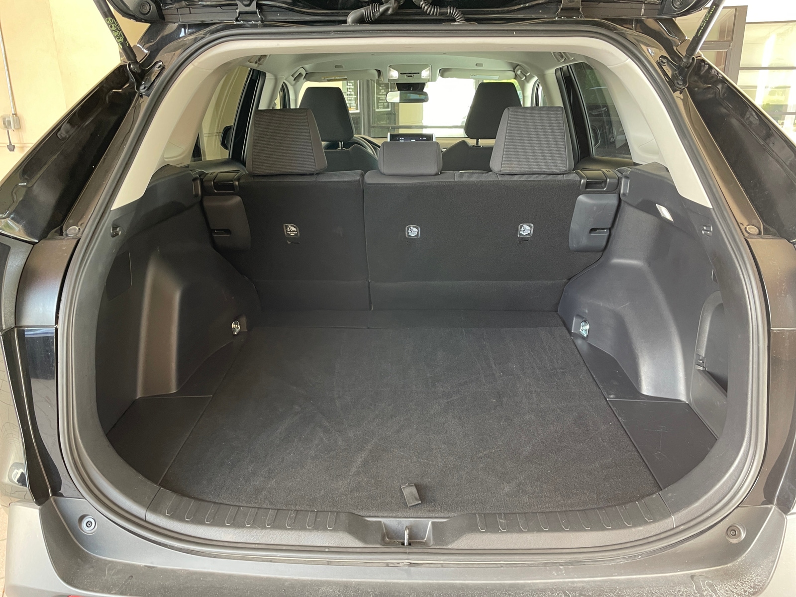 Thumbnail: 2025 Toyota RAV4 - 6