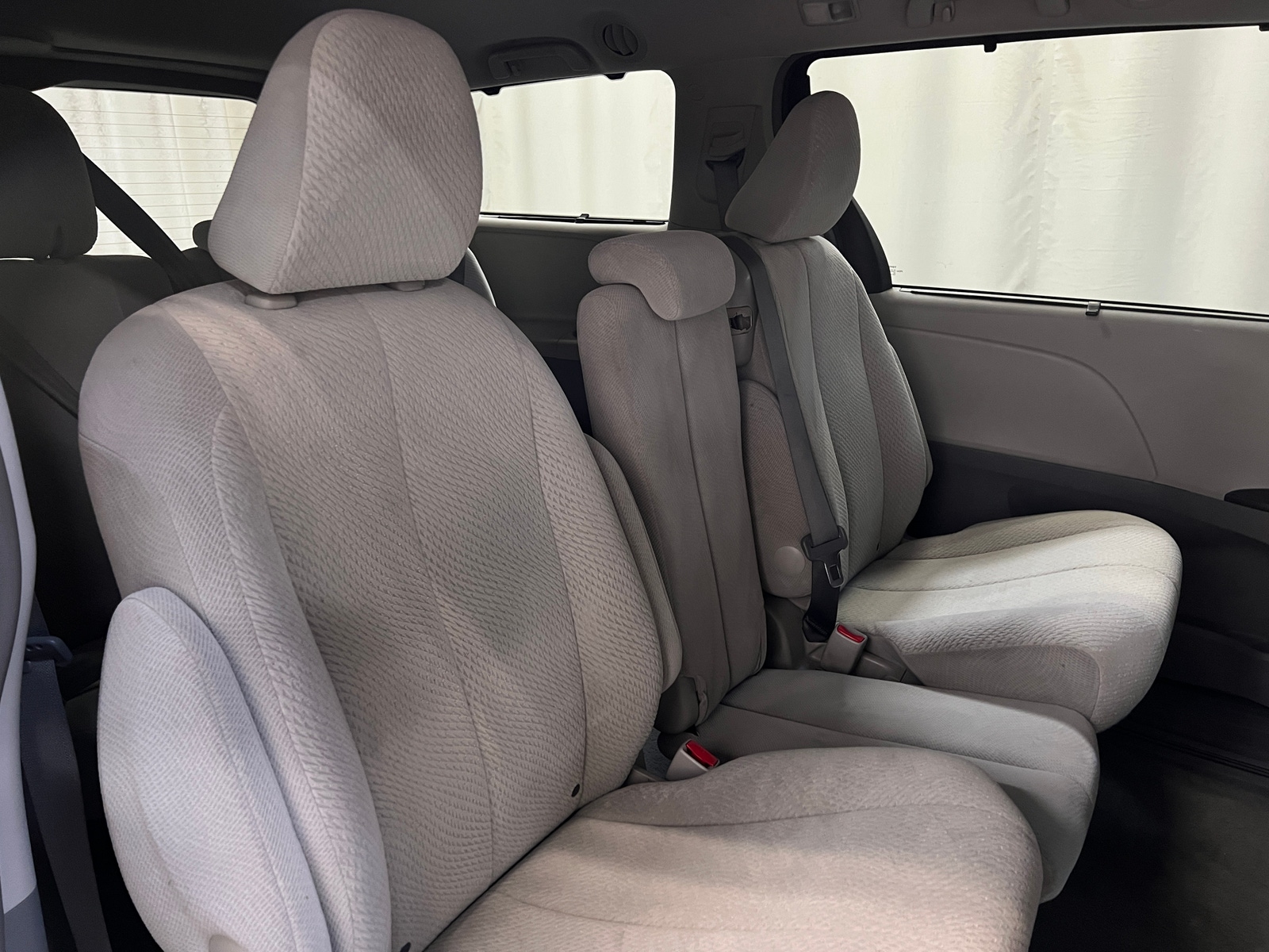 Thumbnail: 2012 Toyota Sienna - 6