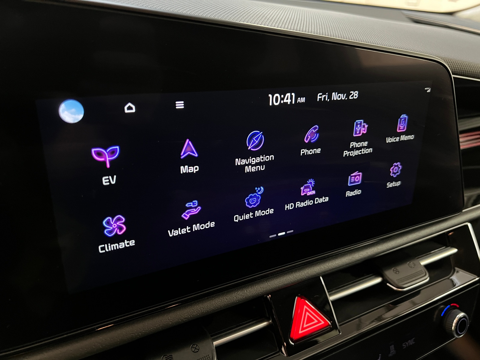 Thumbnail: 2023 Kia Niro - 4