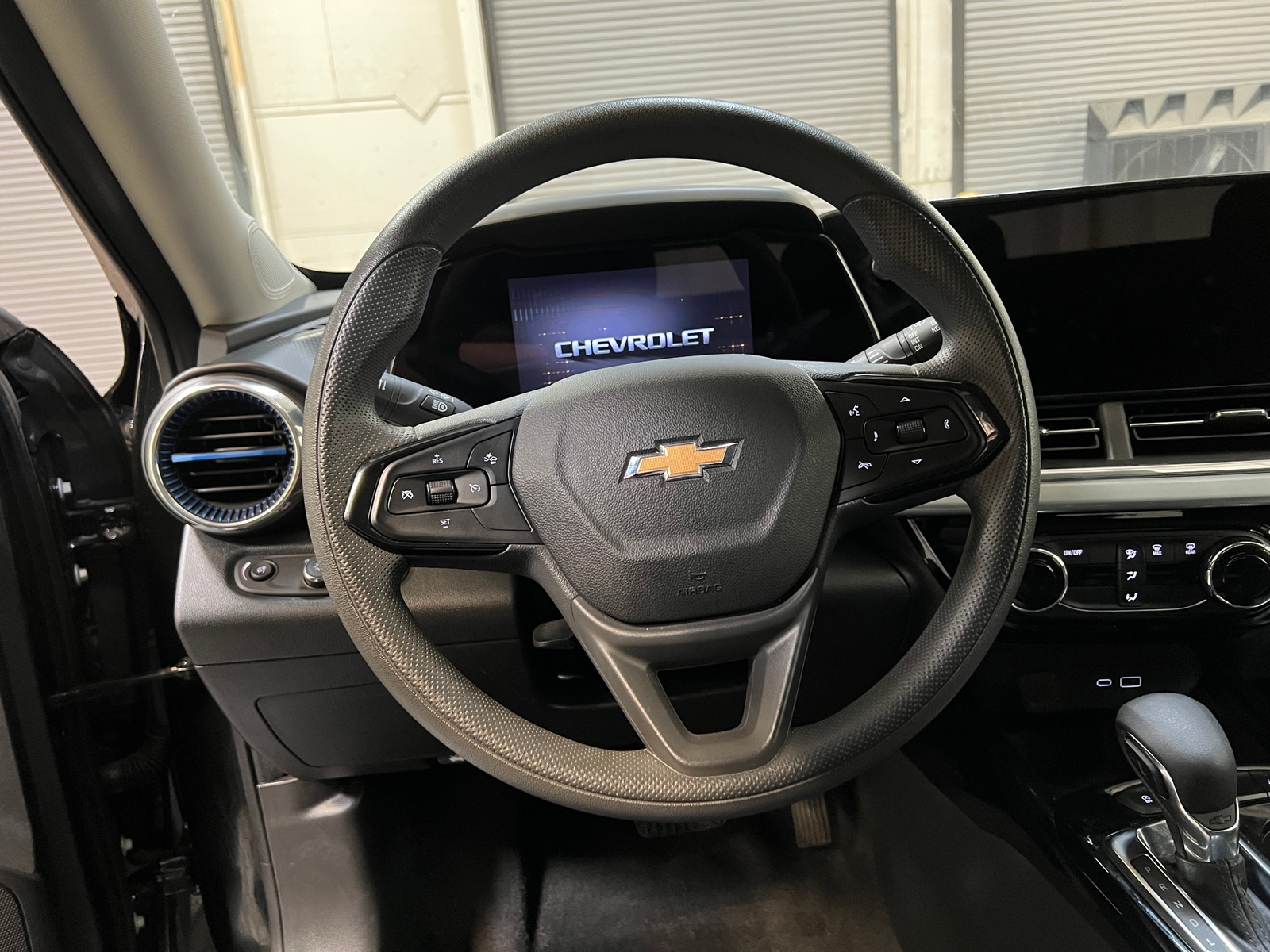 Thumbnail: 2025 Chevrolet Trax - 5