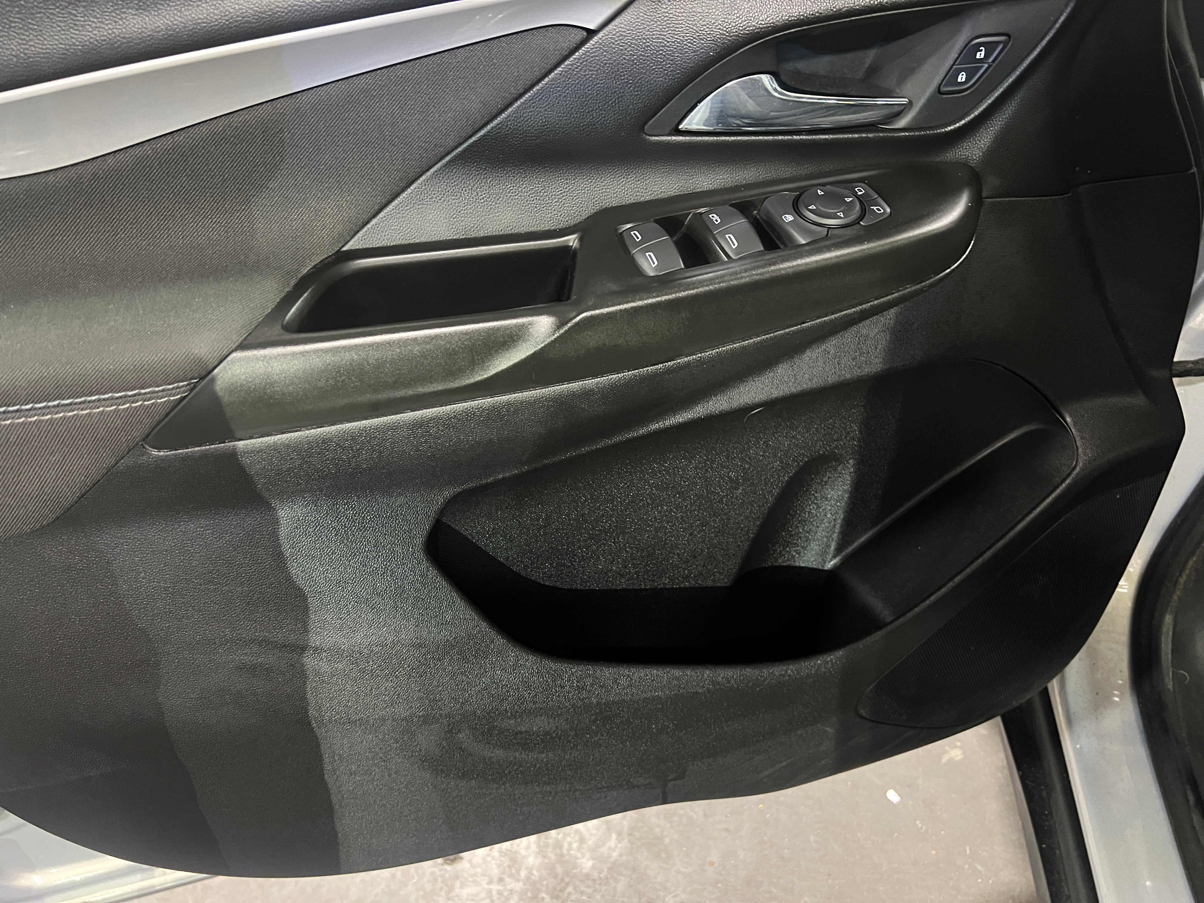 Used 2023 Chevrolet Bolt EV LT with VIN 1G1FW6S08P4134128 for sale in Oak Creek, WI