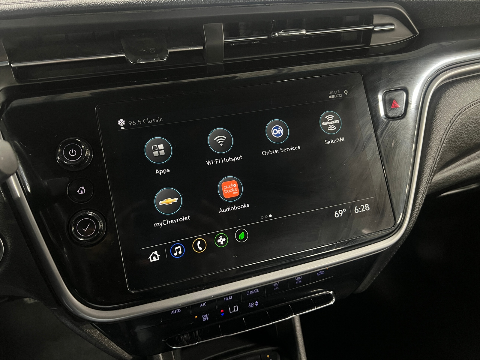 Thumbnail: 2023 Chevrolet Bolt EV - 4