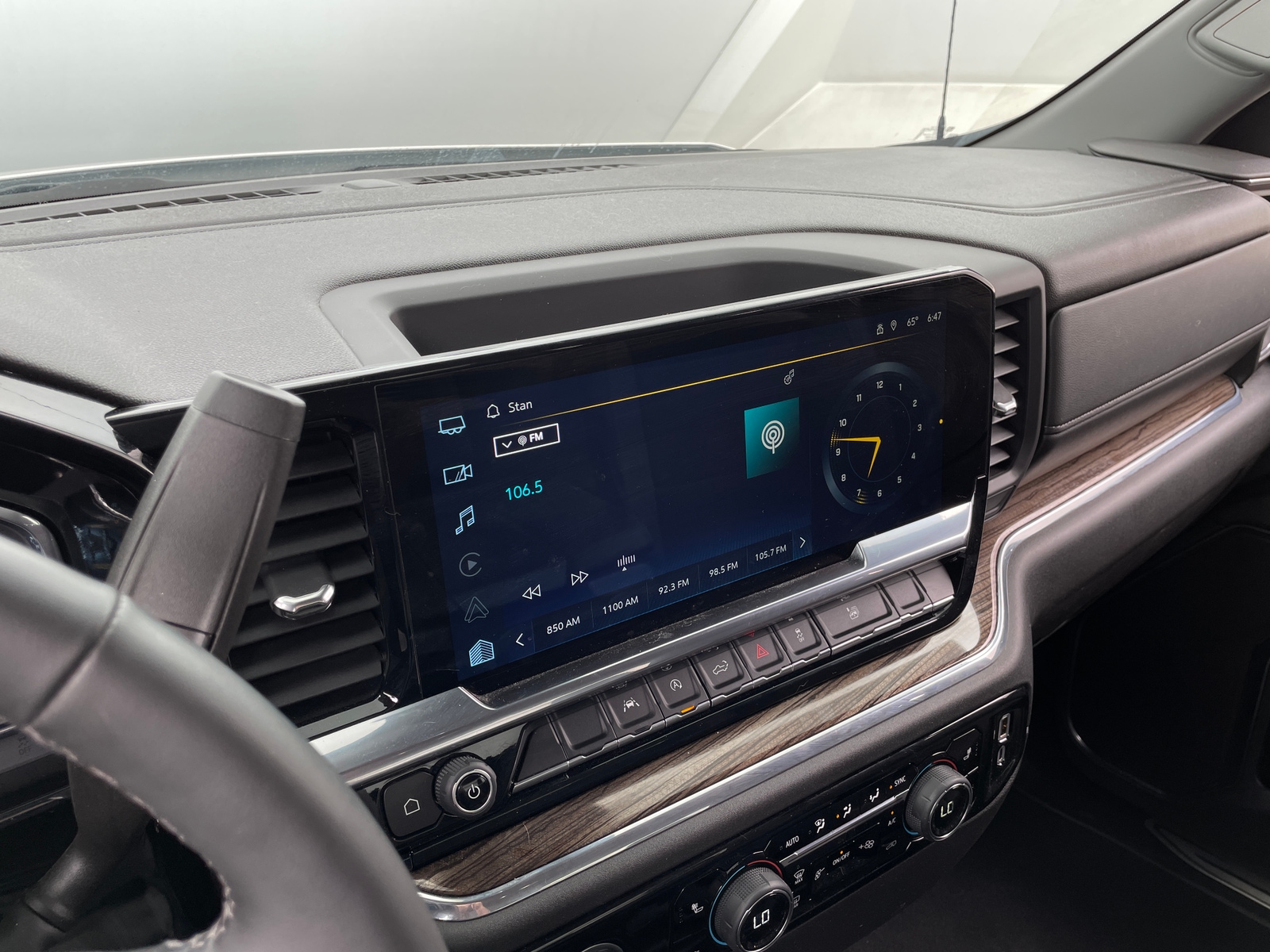 Thumbnail: 2024 Chevrolet Silverado 1500 - 4