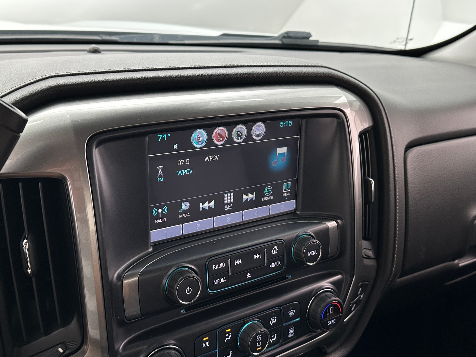 Thumbnail: 2018 Chevrolet Silverado 1500 - 3