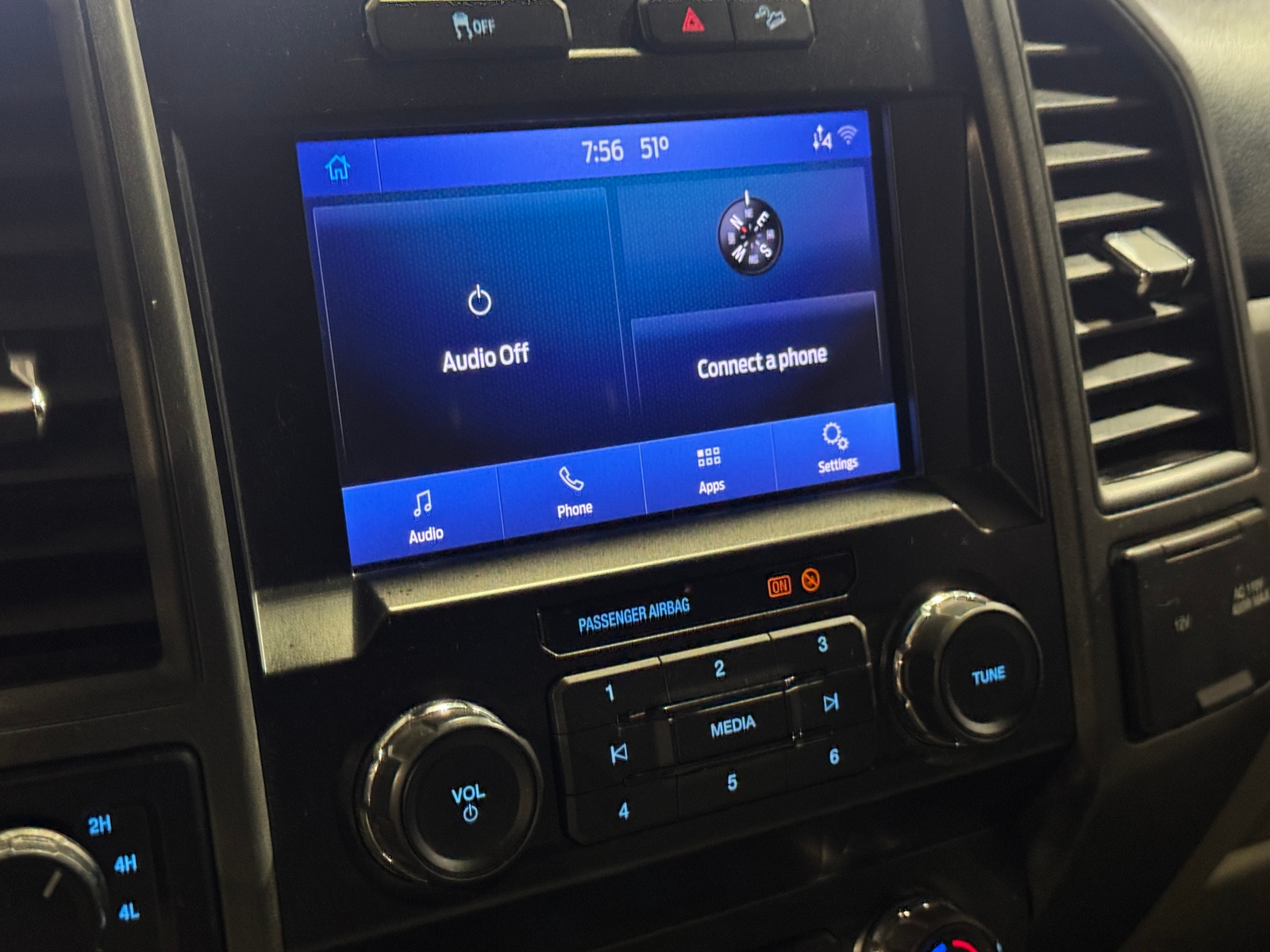 Thumbnail: 2021 Ford Econoline - 4