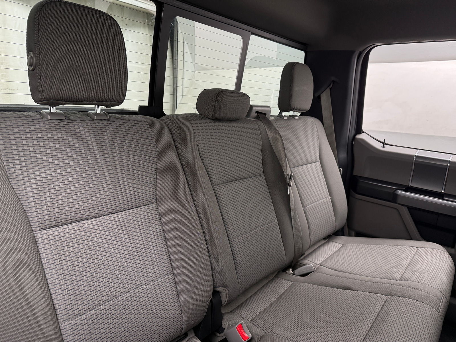 Thumbnail: 2017 Ford Econoline - 6