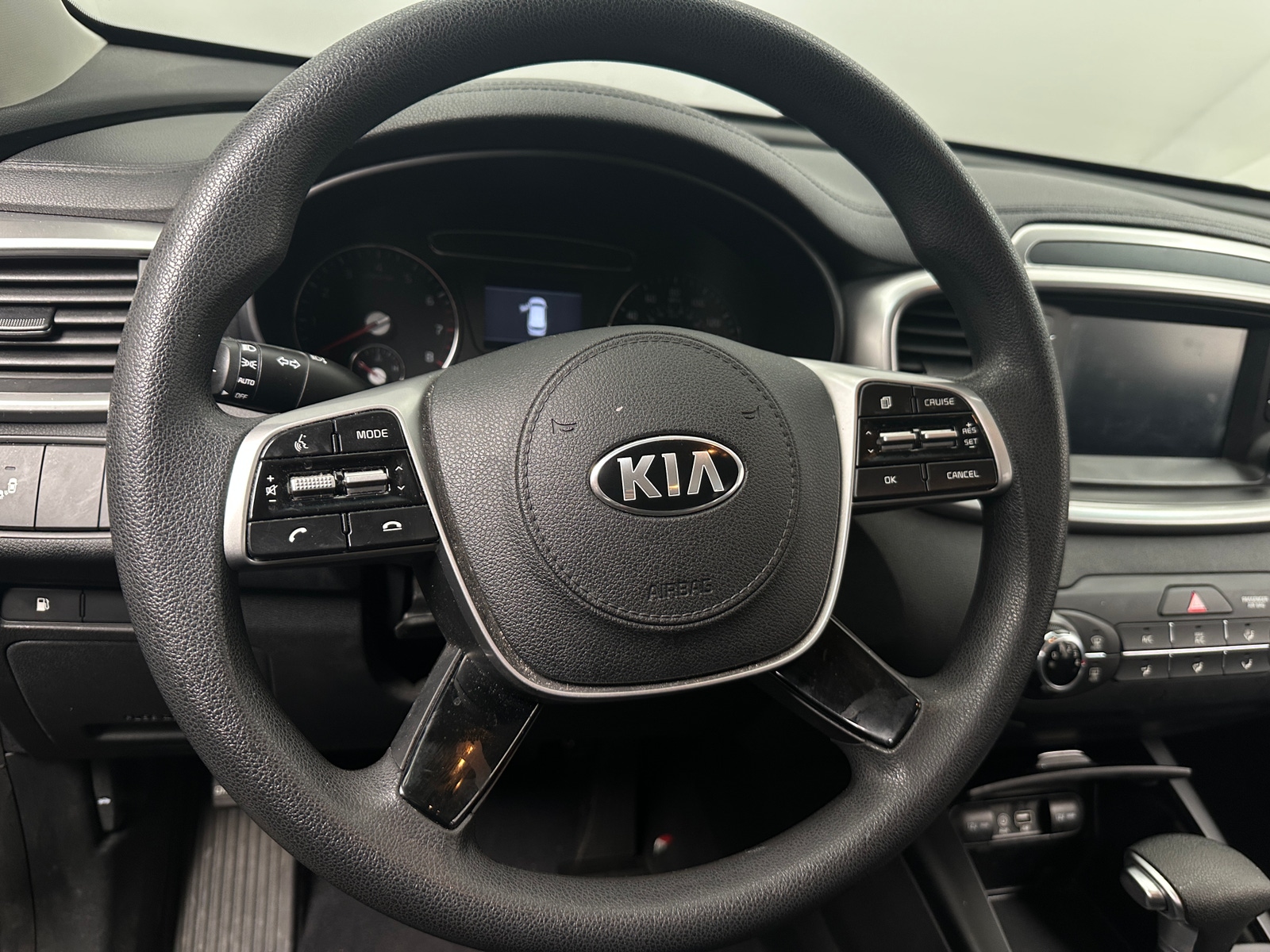 Thumbnail: 2019 Kia Sorento - 5