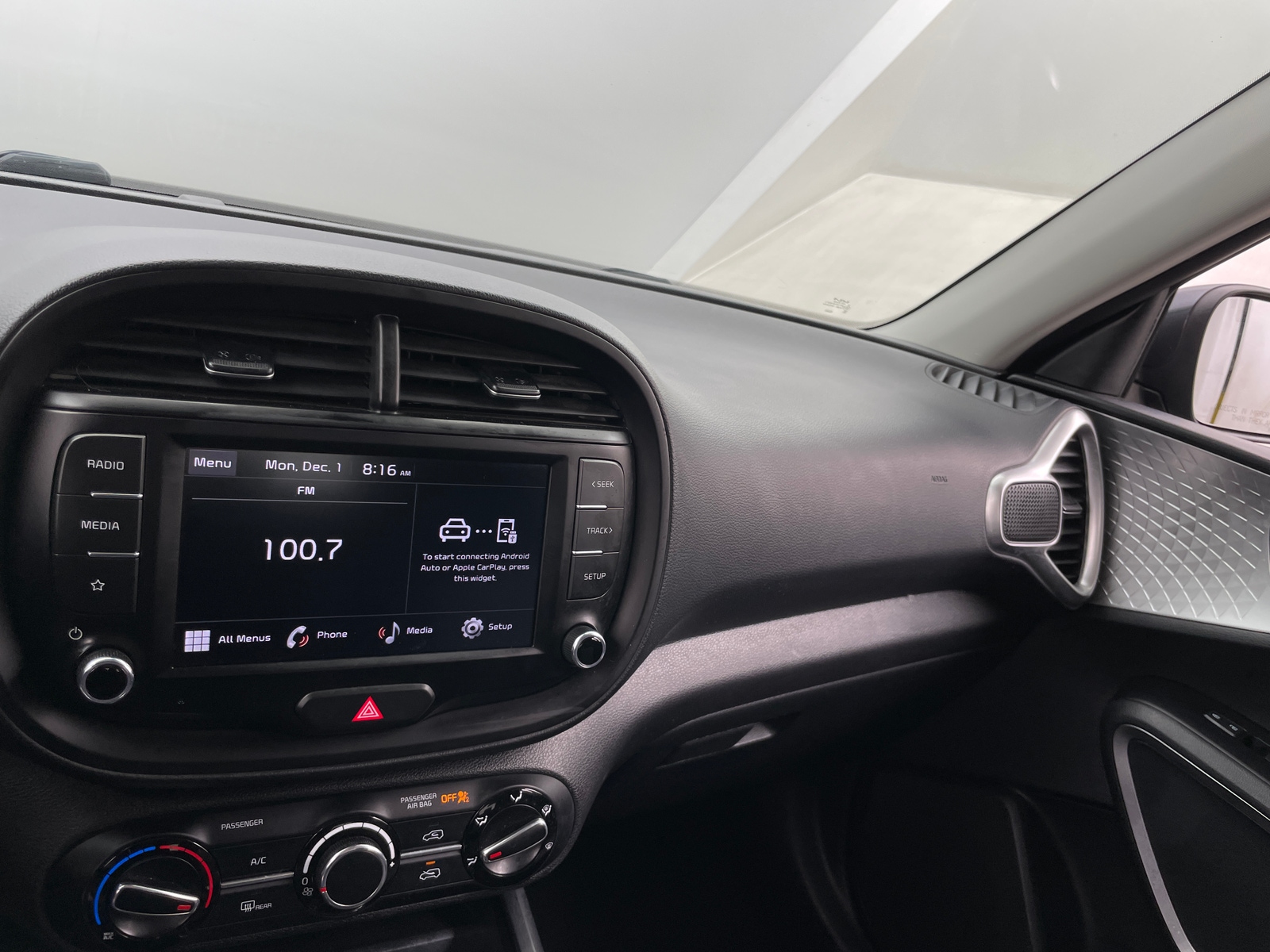 Thumbnail: 2023 Kia Soul - 4