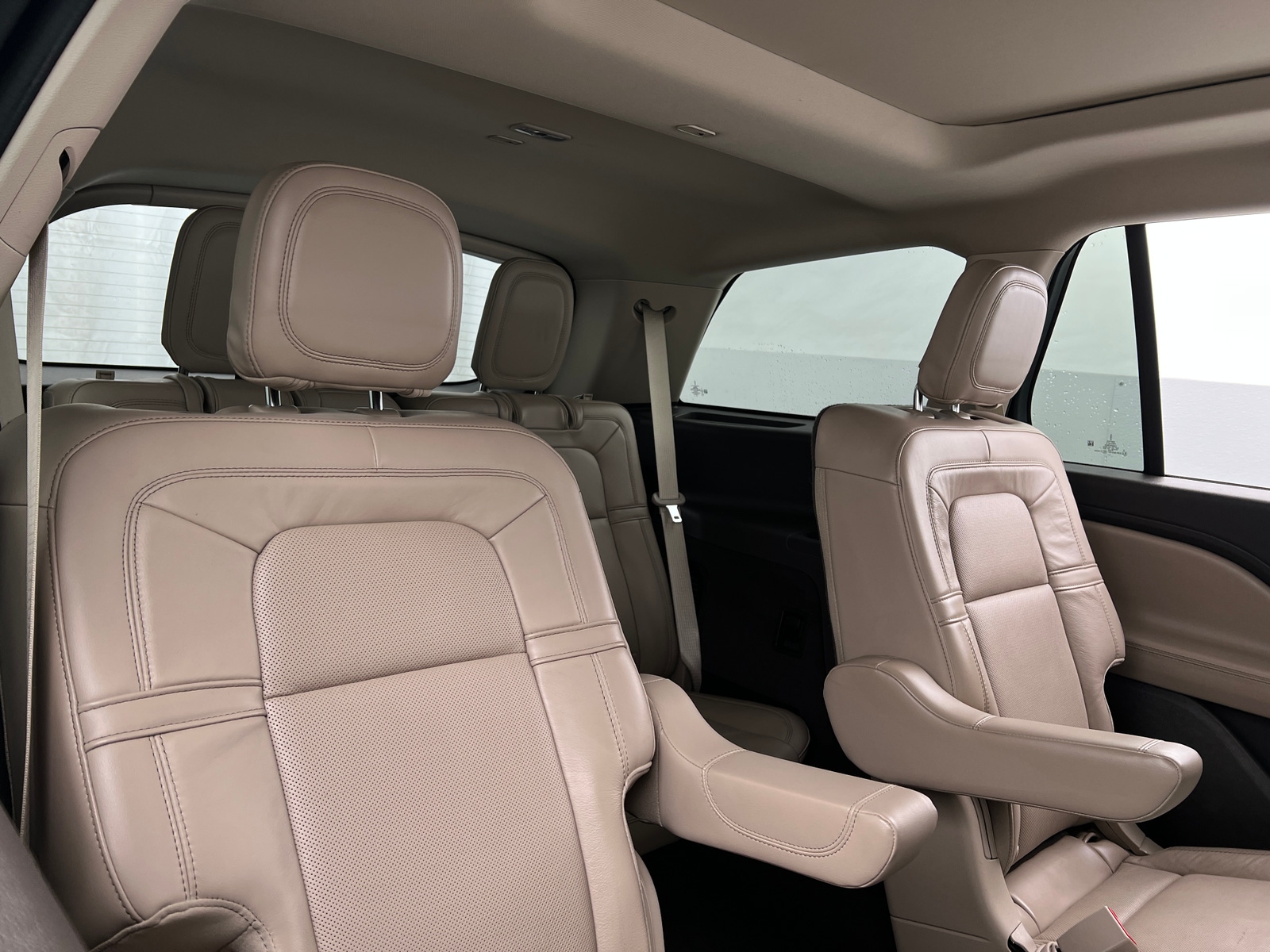 Thumbnail: 2021 Lincoln Aviator - 5