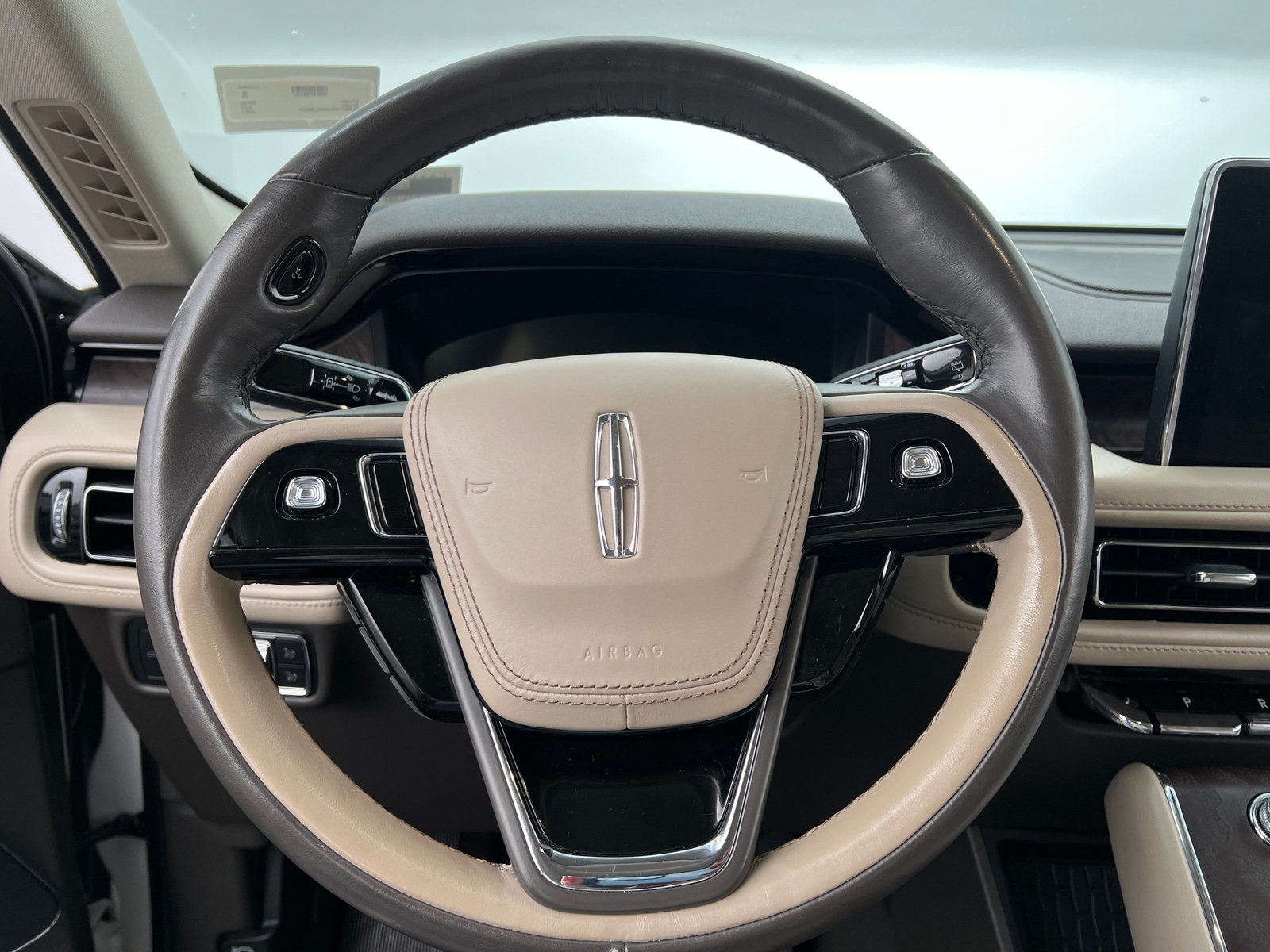 Thumbnail: 2021 Lincoln Aviator - 4