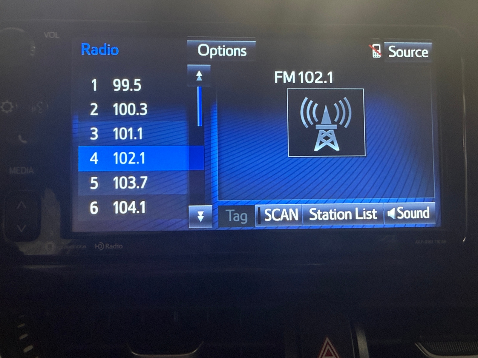 Thumbnail: 2018 Toyota C-HR - 4