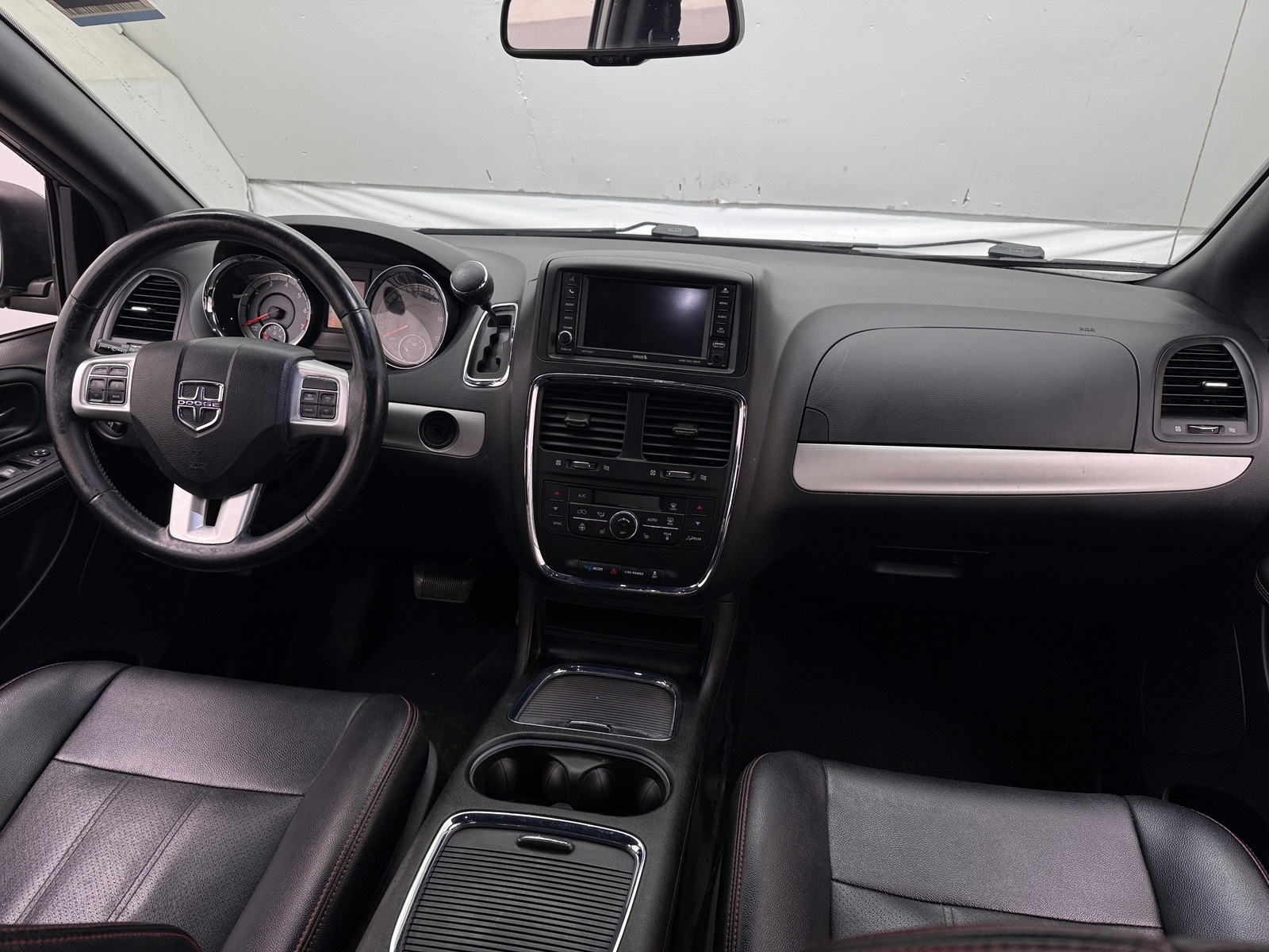 Thumbnail: 2018 Dodge Grand Caravan - 2