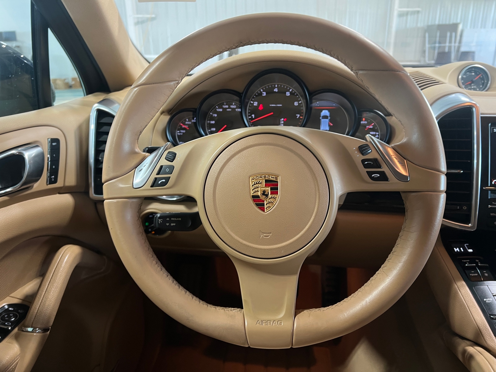 Thumbnail: 2014 Porsche Cayenne - 4