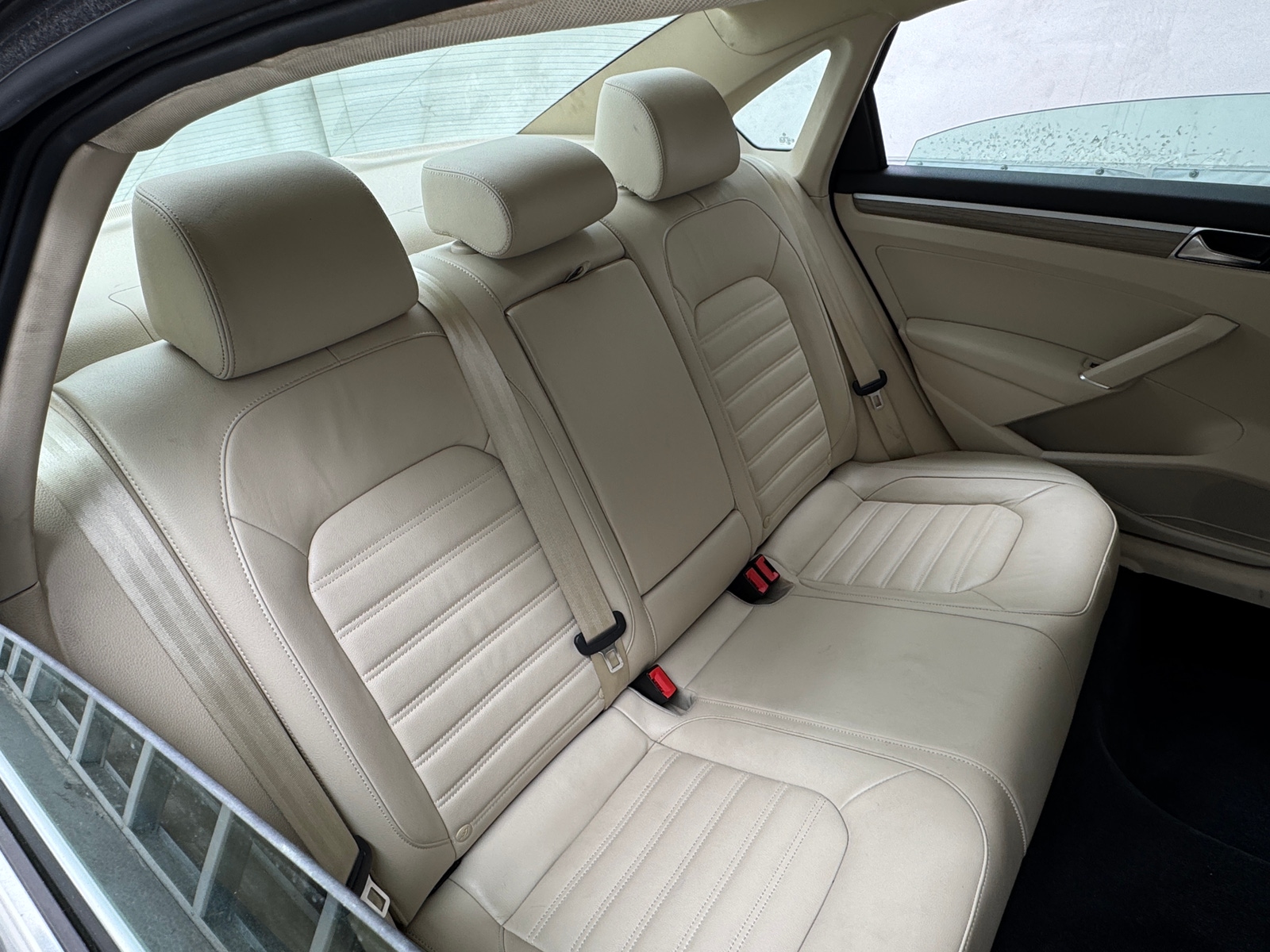 Thumbnail: 2017 Volkswagen Passat - 5