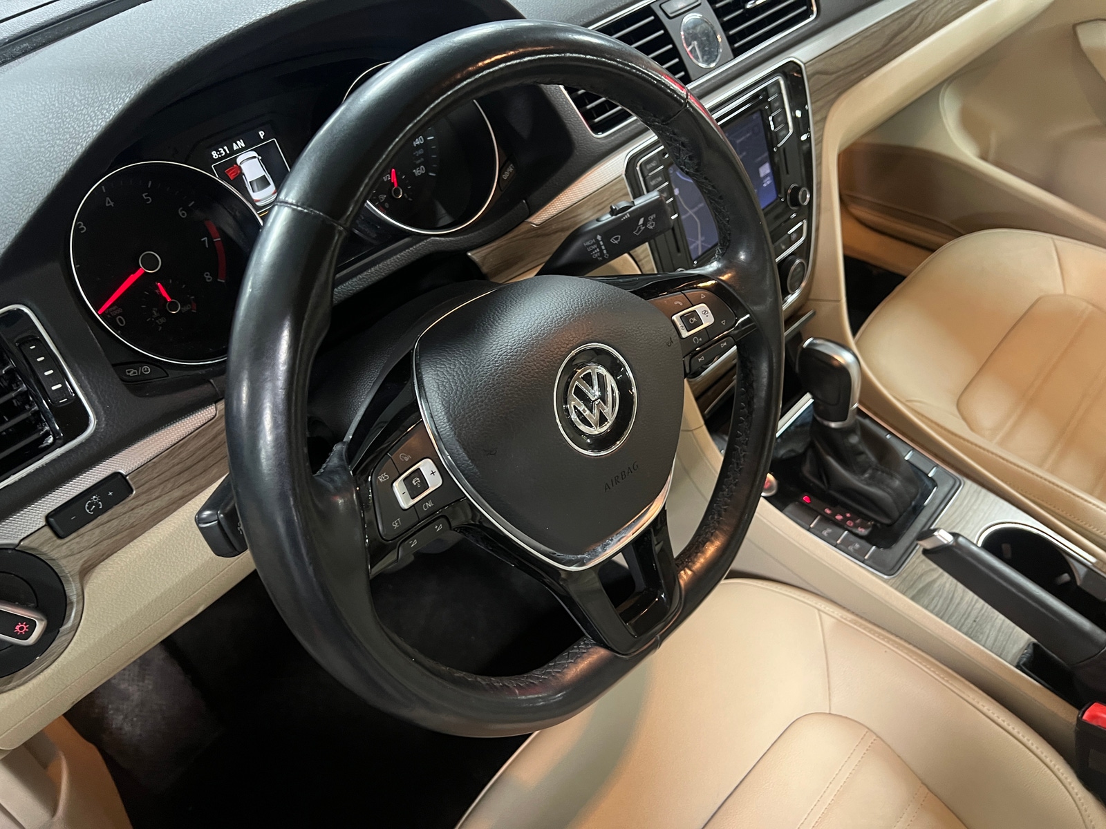 Thumbnail: 2017 Volkswagen Passat - 4