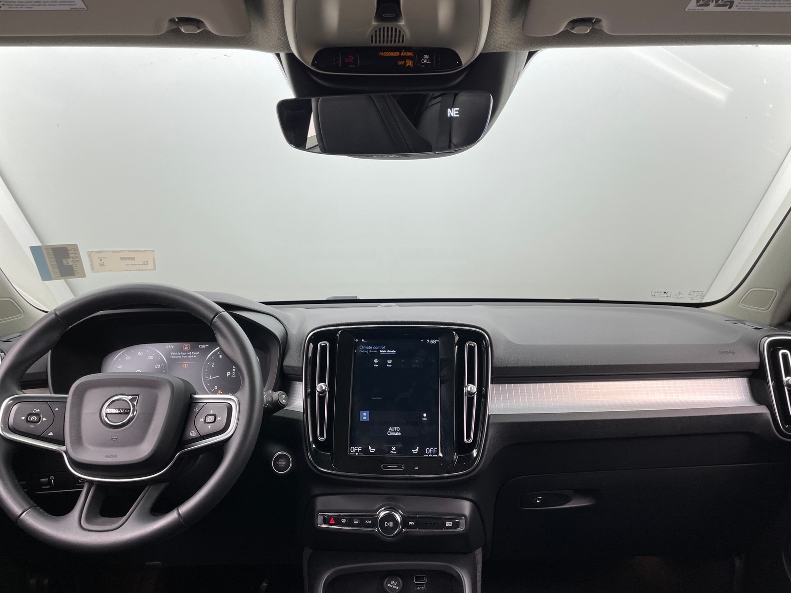 Thumbnail: 2019 Volvo XC40 - 3