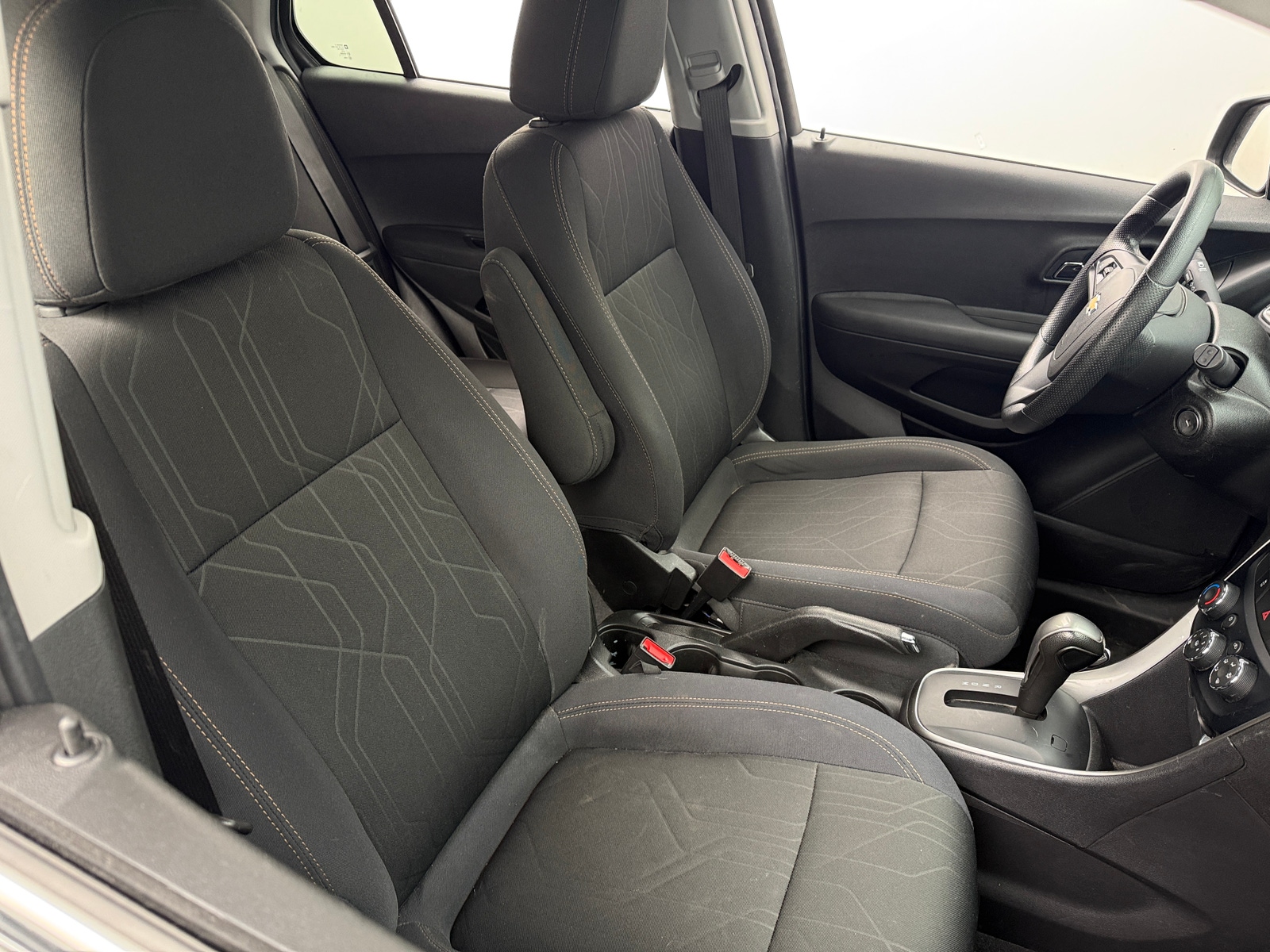 Thumbnail: 2019 Chevrolet Trax - 2