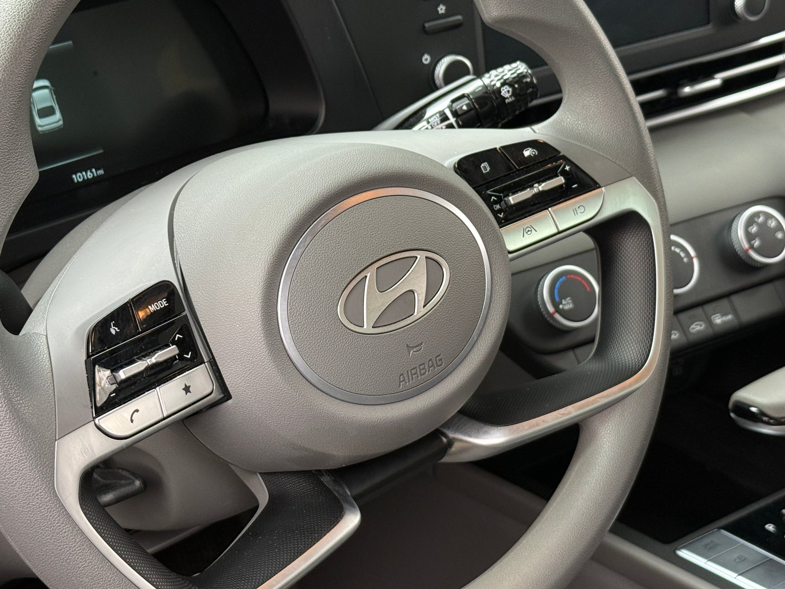 Thumbnail: 2024 Hyundai Elantra - 5