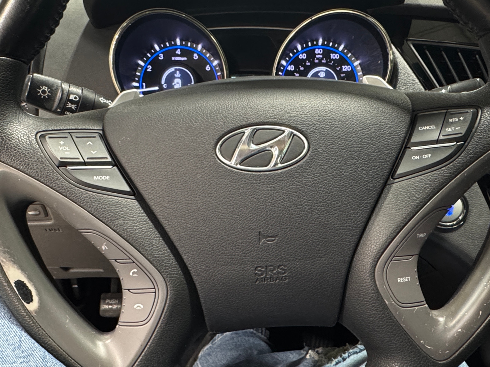 Thumbnail: 2013 Hyundai Sonata - 4