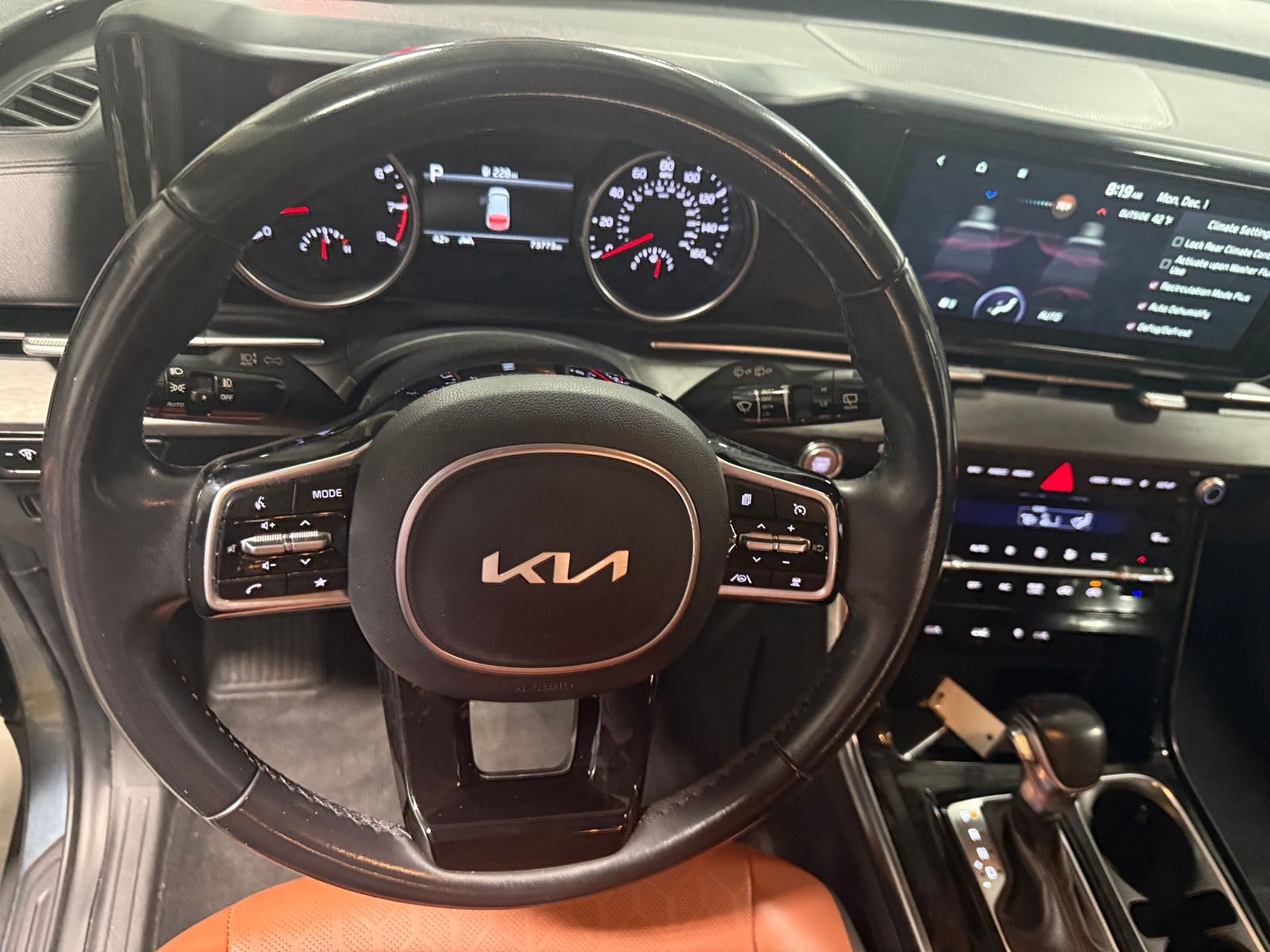 Thumbnail: 2022 Kia Carnival - 4