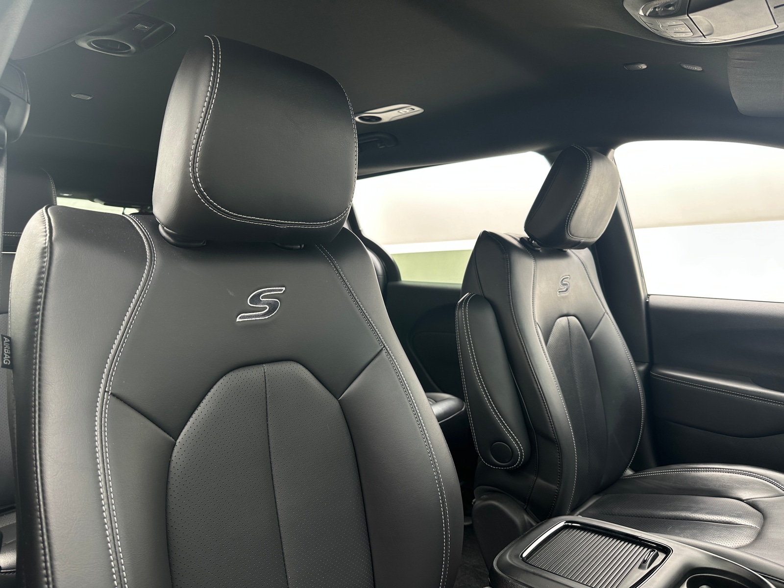 Thumbnail: 2023 Chrysler Pacifica - 2