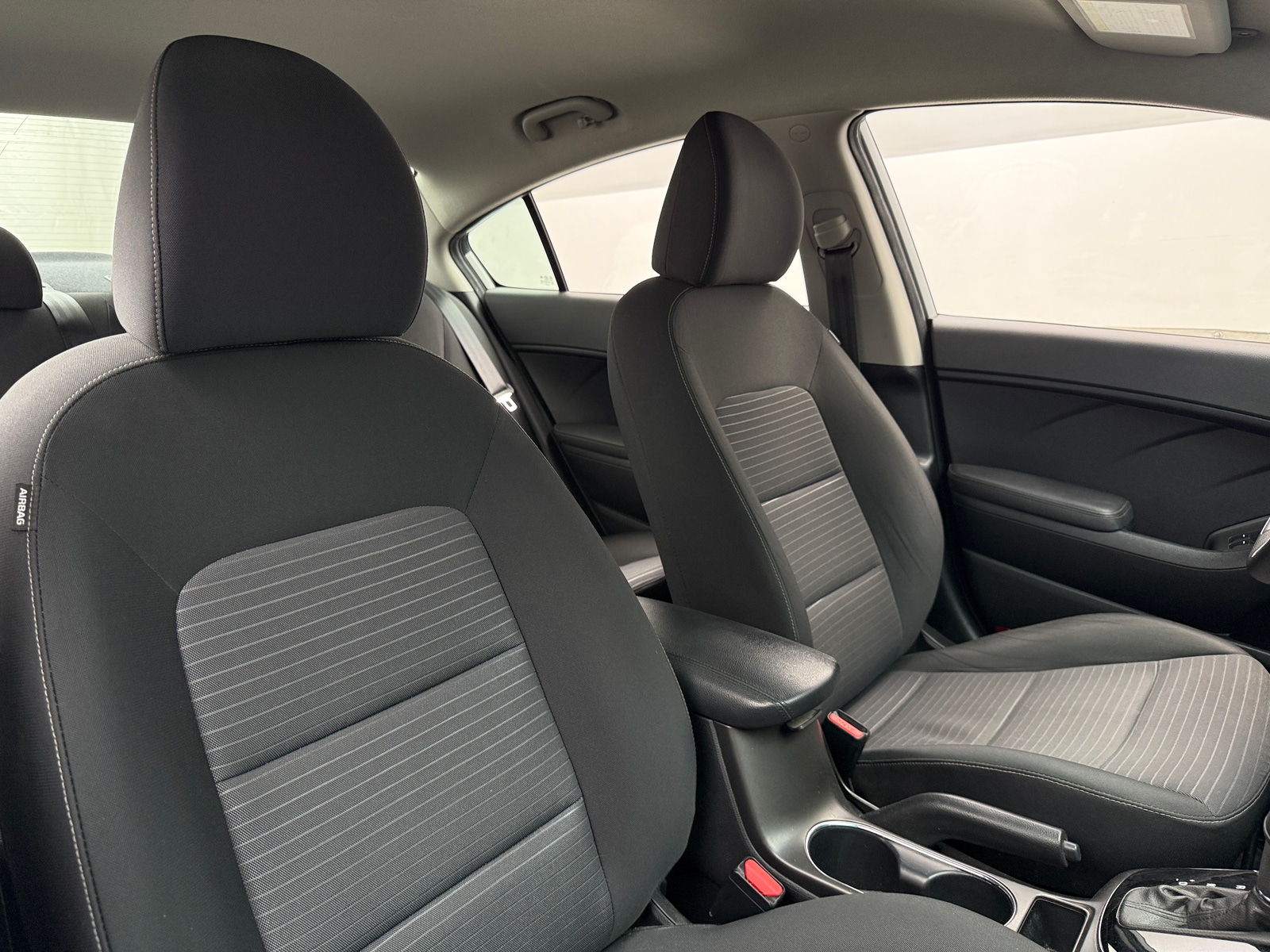 Thumbnail: 2017 Kia Forte - 2