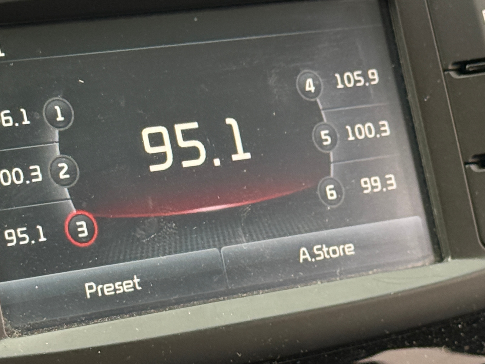 Thumbnail: 2017 Kia Forte - 4