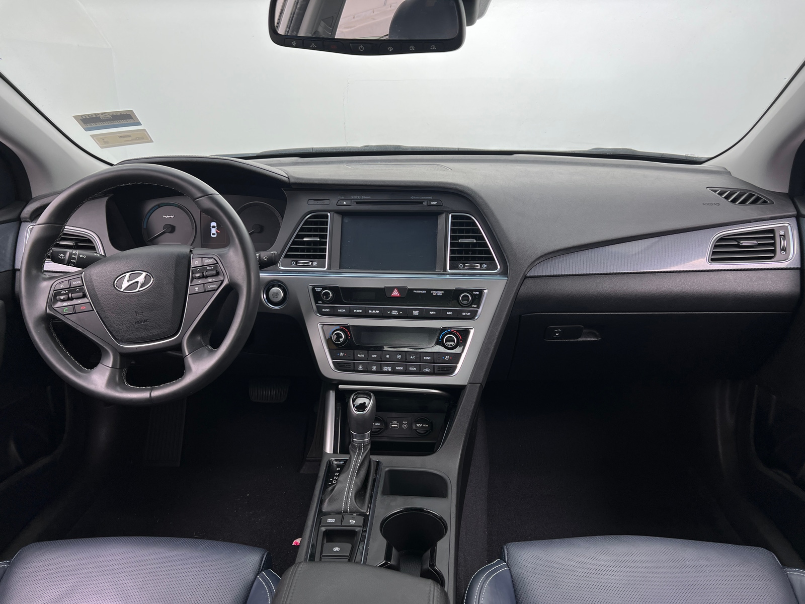 Thumbnail: 2017 Hyundai Sonata - 2