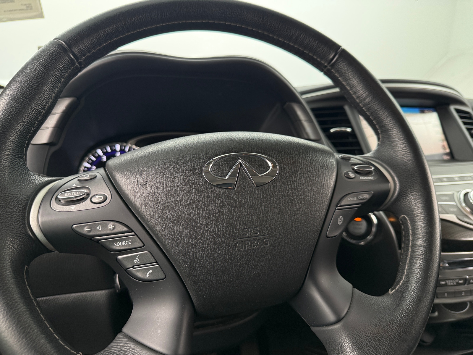 Thumbnail: 2017 INFINITI QX60 - 4