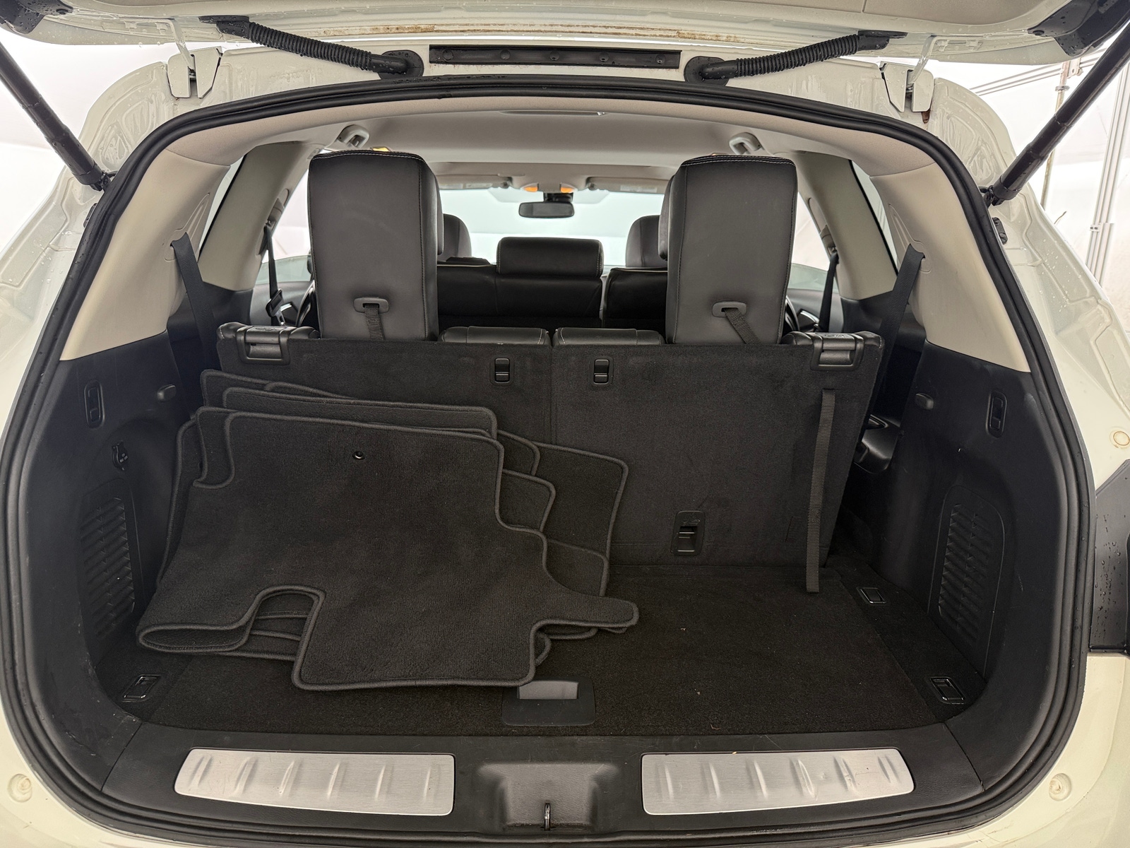 Thumbnail: 2017 INFINITI QX60 - 6