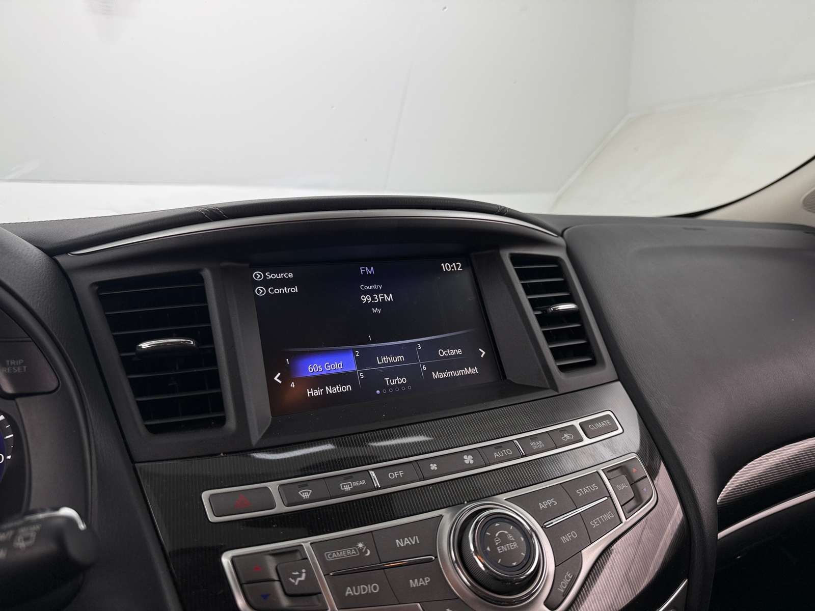 Thumbnail: 2017 INFINITI QX60 - 3