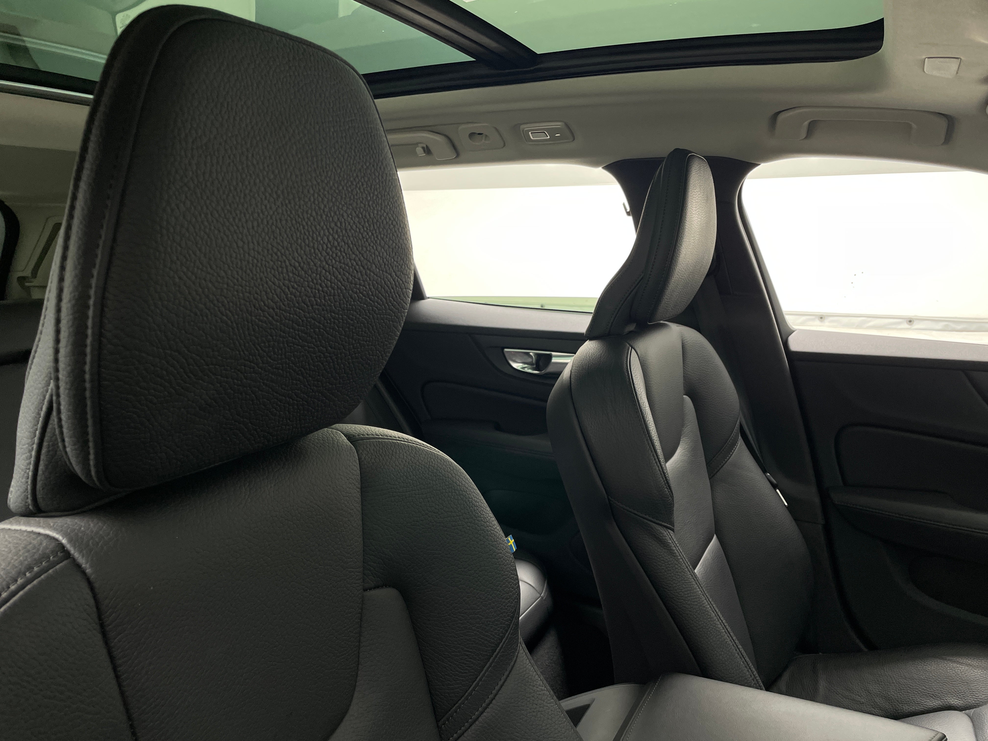 2025 Volvo V60 Cross Country